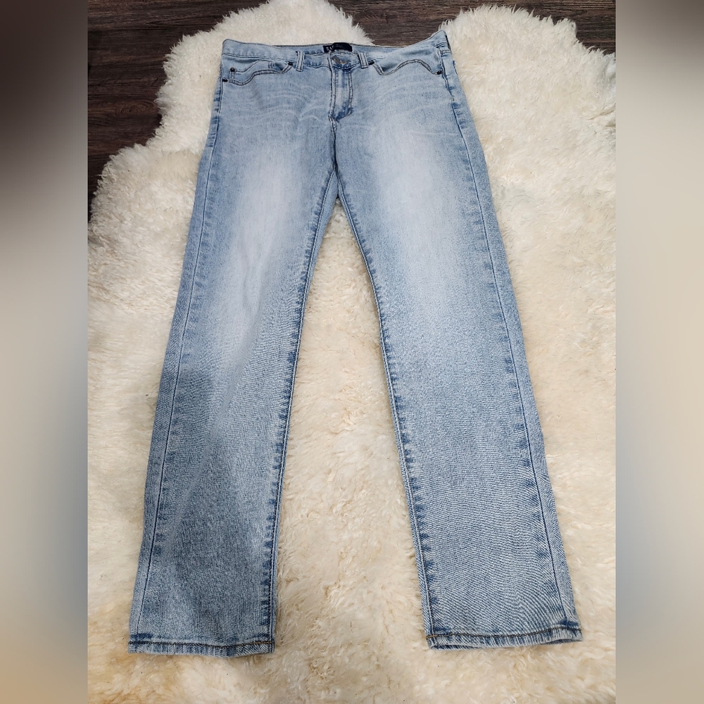 Gap Denim Mens Straight Leg Jeans in Light Blue Wash Size 34 X 32